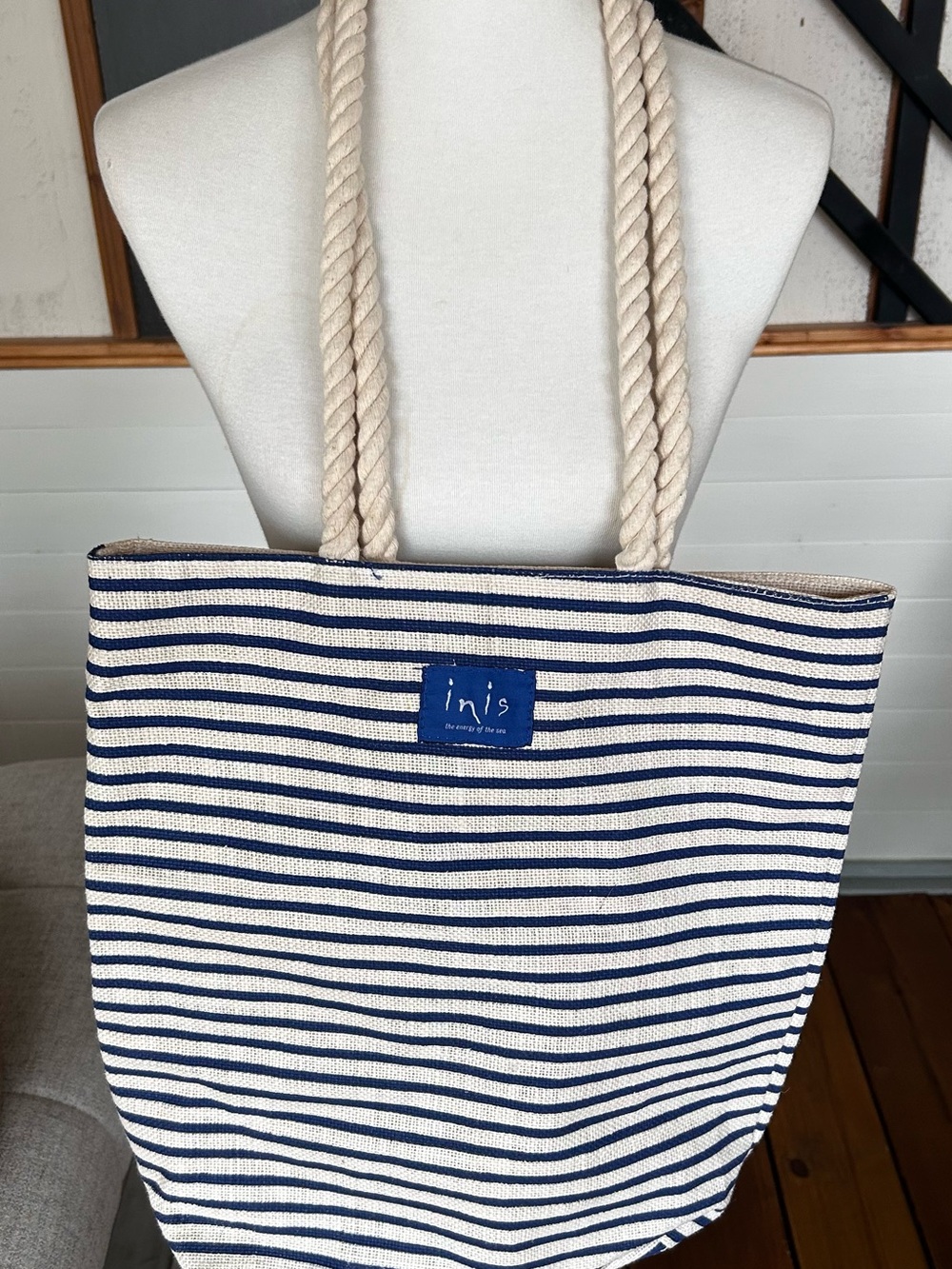NWOT Inis Navy Cream Striped Rope Handle Beach Tote Coastal Bag